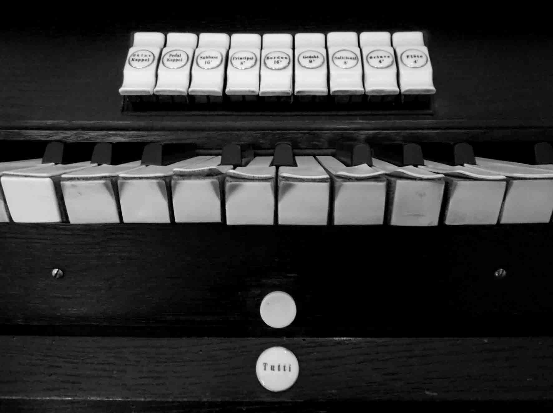 Local Arts and Strange Music with the always amazing Paul on Edge Radio 99.3FM